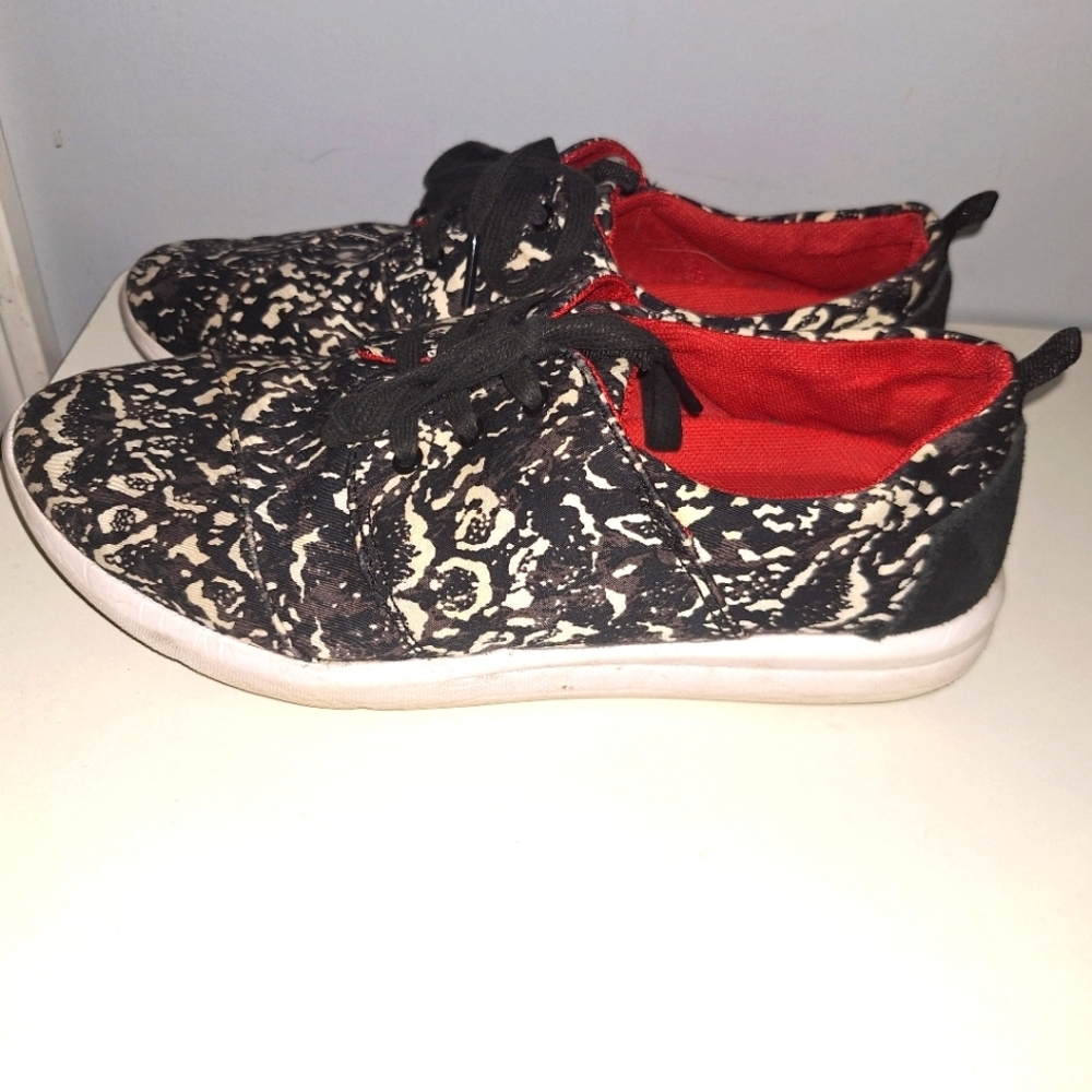 TOMS Black Snow Leopard Women's Del Rey Sneakers Sz 8.5 Black White Red